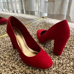 Women’s Size 6 Red Heels